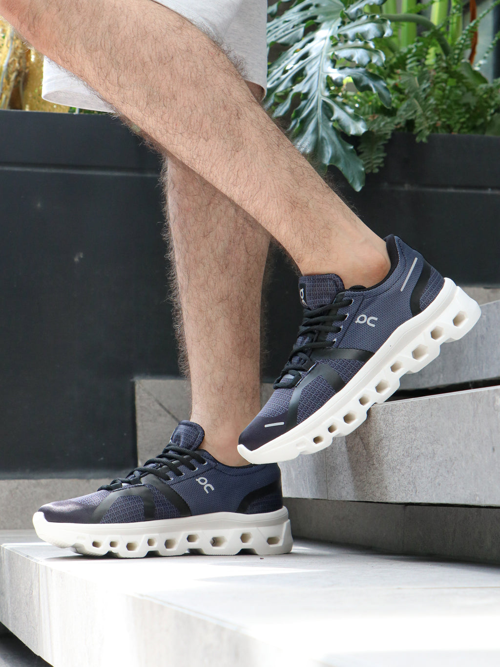 ON CLOUD RUNNING + CAJA