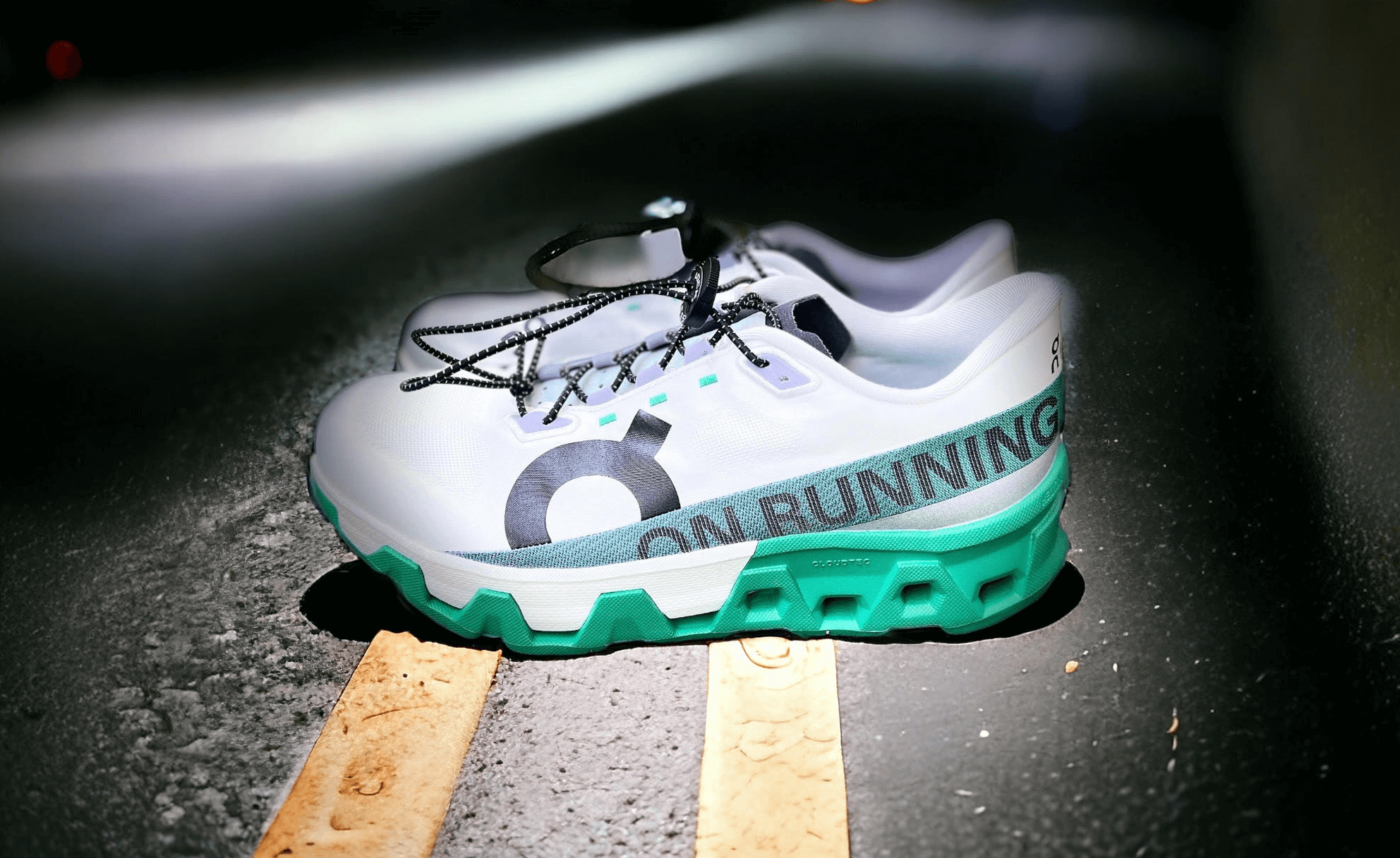 ON CLOUD RUNNING + CAJA